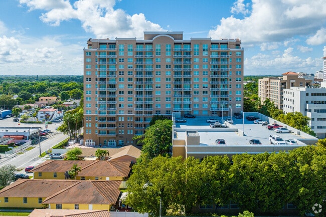 2665 SW 37th Ave - Da Vinci on the Douglas Condiminiums