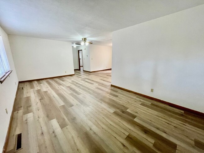 Photo - 2146 E Bennett St