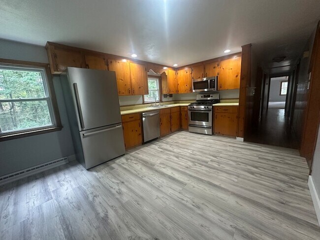83 McClelland Rd
