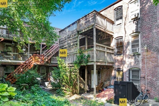 Photo - 153 Highland St