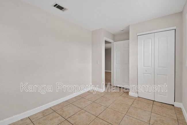 Photo - 1618 W 26th Ct Unit B