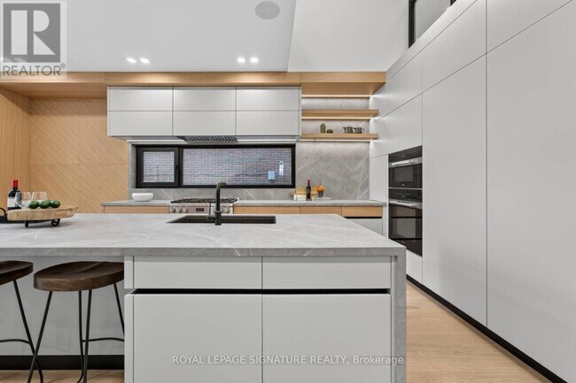 Photo - 156 Snowdon Ave