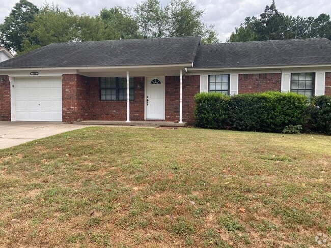 Building Photo - Come take a look at this nice 3 bedroom 1 ... Rental