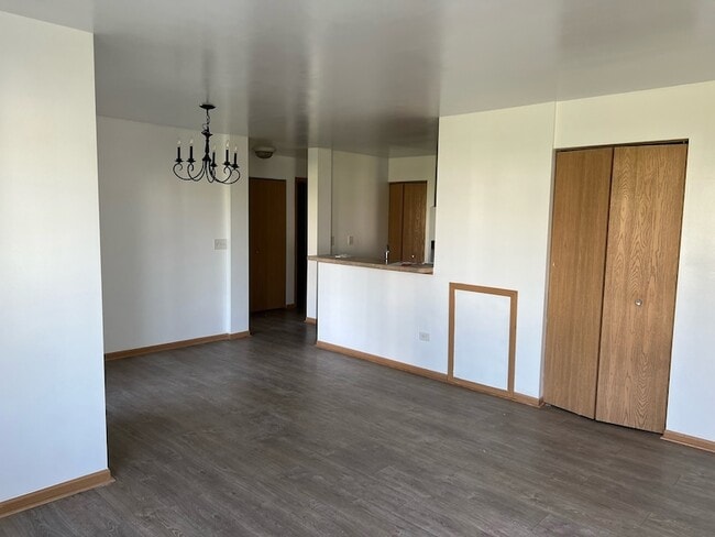 Photo - 2115 Silverstone Dr