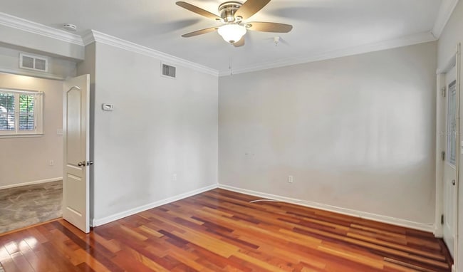 201 6th St S