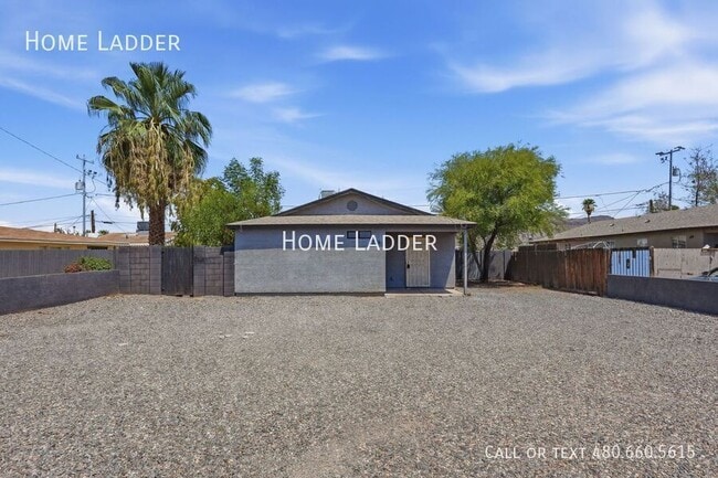 Building Photo - 1724 W Carol Ave Unit A