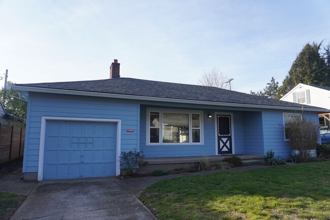 Building Photo - 1202 Z St