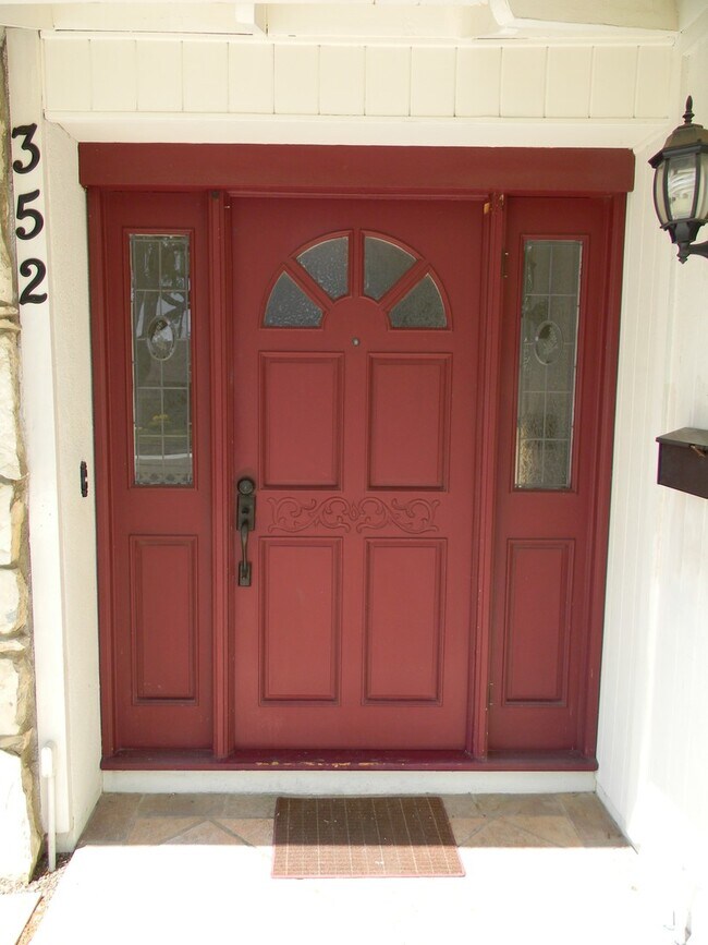 Photo - 352 S Pine St