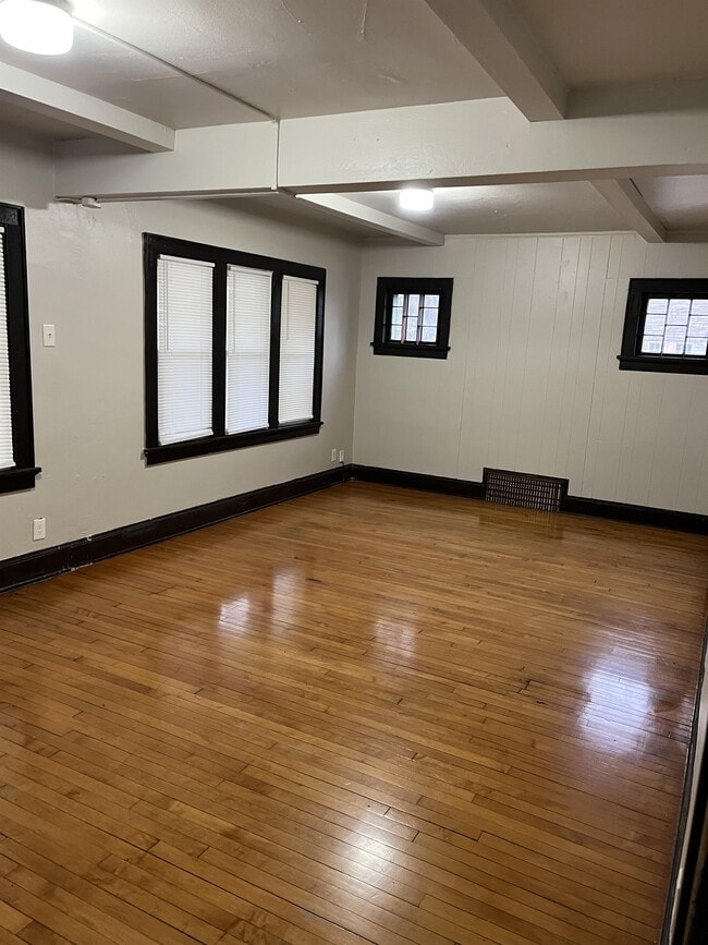 Photo - 4866 N 48th St