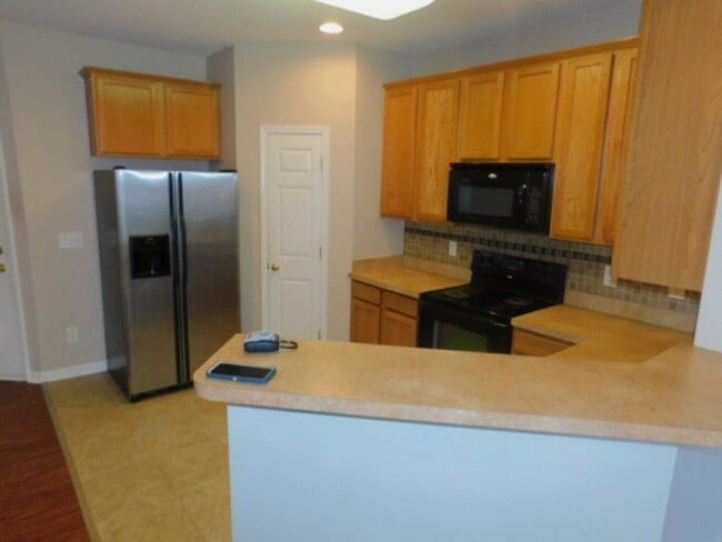 Photo - Wonderful 3br/2.5ba TH in excellent Apex location! One car garage! Available February 1st!