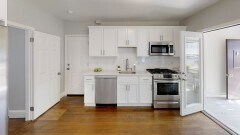 Photo - 836 Canterbury St Unit 1R
