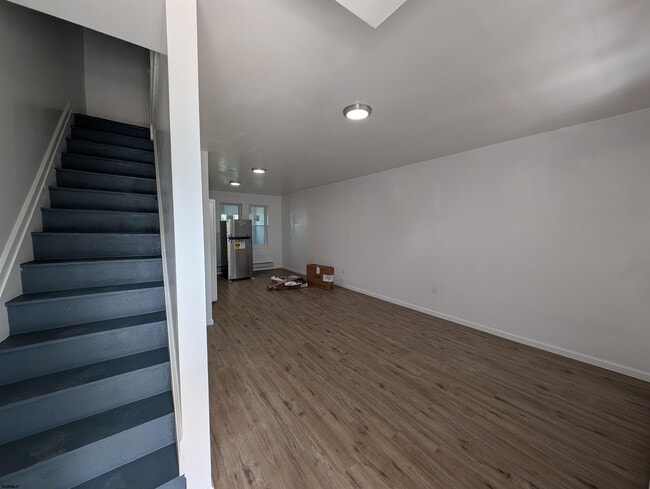 Photo - 1009 N Michigan Ave