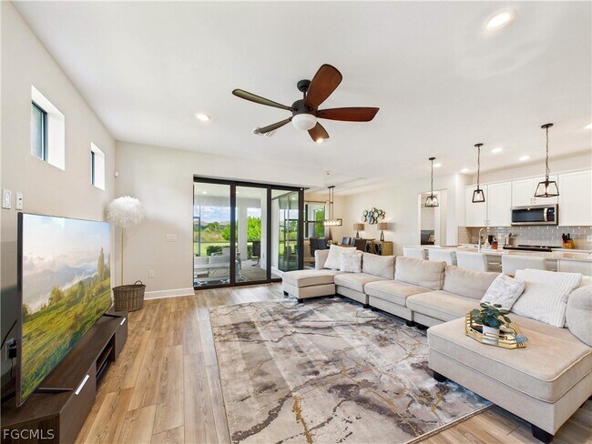 19563 Utopia Ln