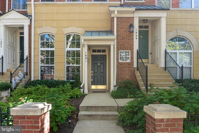 Photo - 1891 Crescent Park Dr