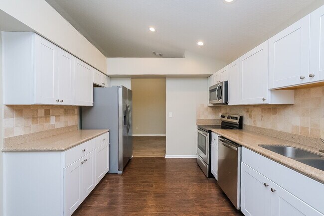 Photo - 4551 Oak River Cir