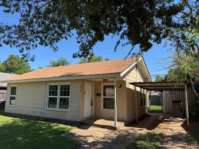 Building Photo - 2949 Cunningham Dr Rental