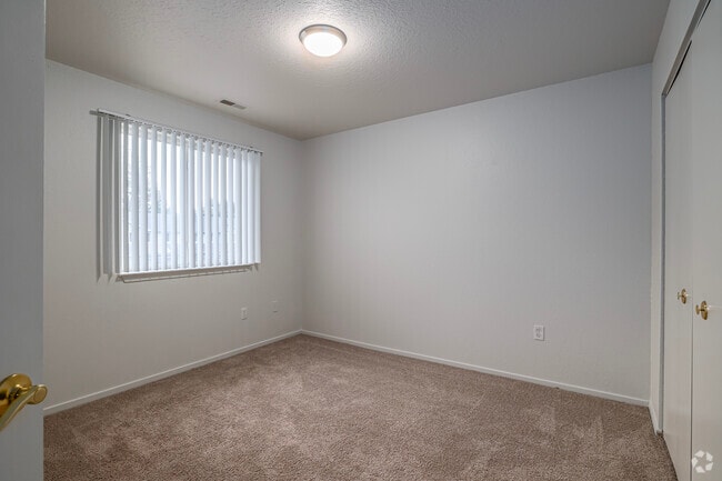 2BD, 2BA - 1050SF