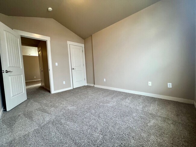Photo - Spacious 4-Bedroom Home—Quick Drive to Downtown & Old Mill