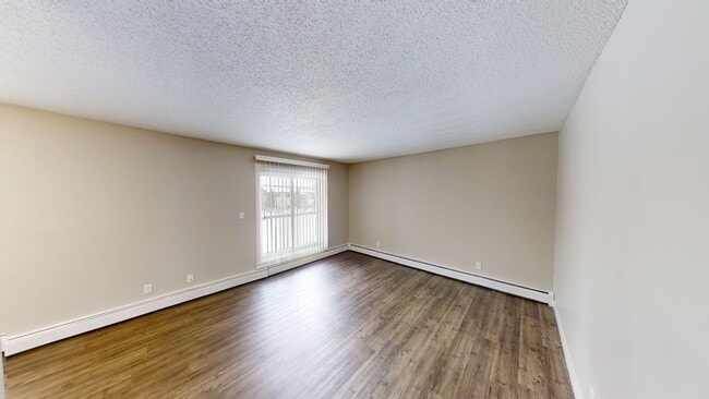 Photo - 10114-10105 105 Ave Unit 202