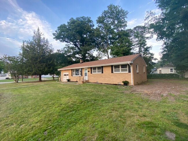 Photo - 298 Eastwood Dr