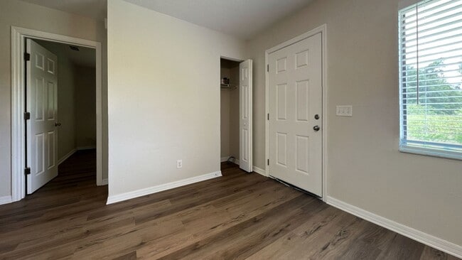 Photo - Rosemere Flats