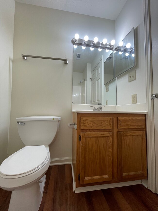 Building Photo - Unit 505 2 Bedroom 2 Bathroom 950 Sq Ft Unit 2 Bedroom 2 Bathroom Rental