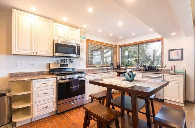 Photo - 3923 Diamond Point Rd Unit A