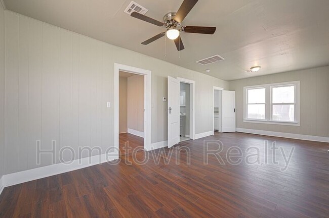 Photo - 612 SE 28th St