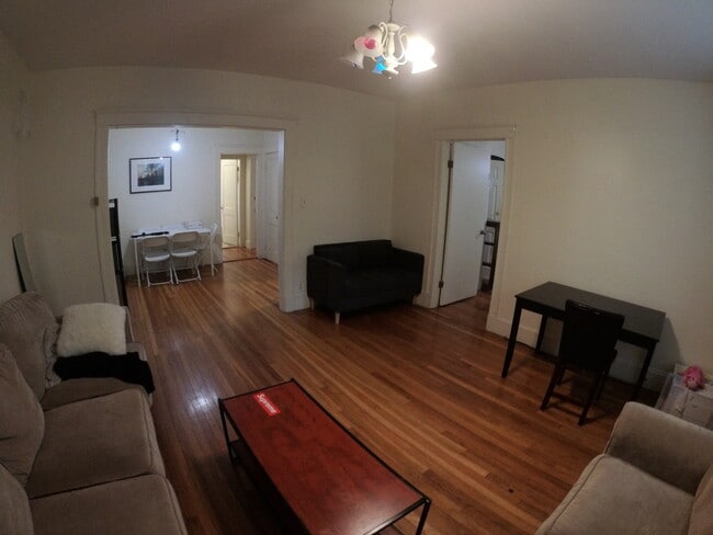 Building Photo - 237 Freeman St Unit 1 Rental