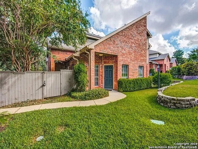 Building Photo - FURNISHED AND EQUIPPED LUXURY TOWNHOME  |  GATED  |  2 SWIMMING POOLS