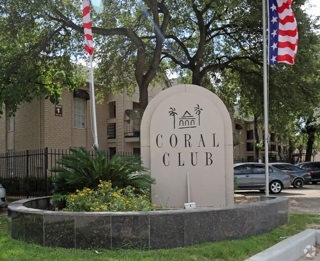 Coral Club - Coral Club Apartments
