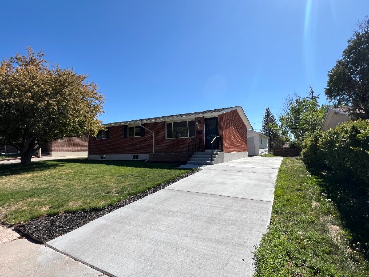 Great North Location - Single Family Home - Great North Location - Single Family Home