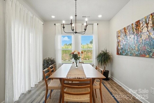 Photo - 3140 Seville St