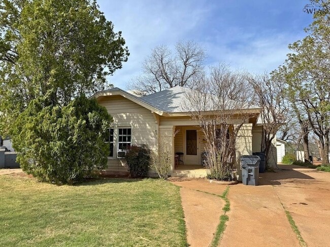 Building Photo - 1810 7th St