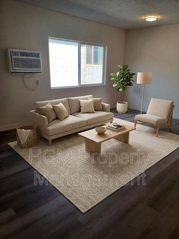 Photo - 10237 Fernglen Ave
