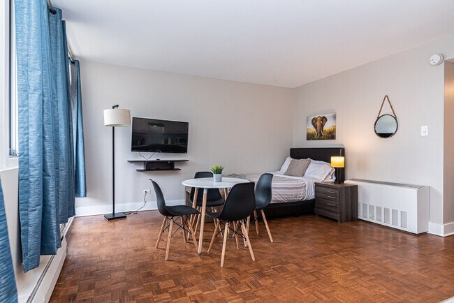 Photo - 1272 Rue Redpath-Crescent Unit ID1261799P