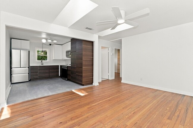 Photo - 3507 Vineland Dr Unit B