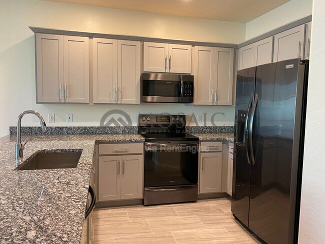 Photo - 4058 E Erie St