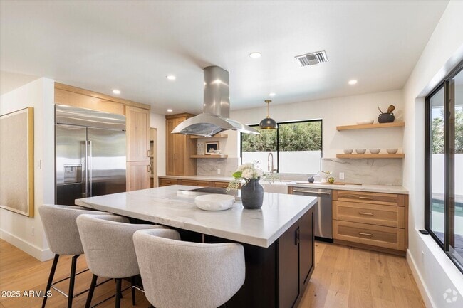 Building Photo - 7553 E Woodshire Cove Rental
