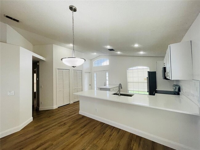 Photo - 13403 Greenpointe Dr