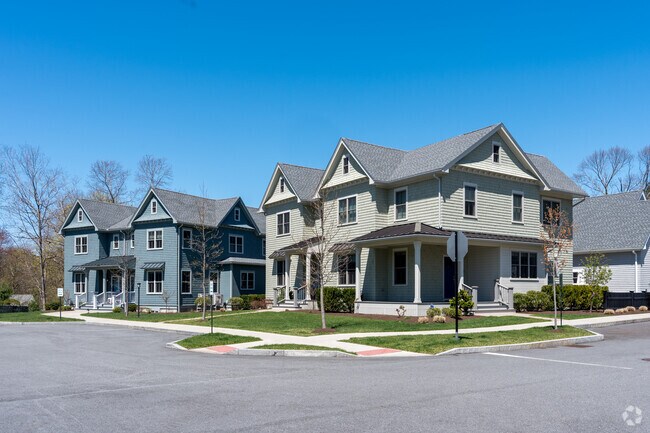 Photo - Fieldstone Way