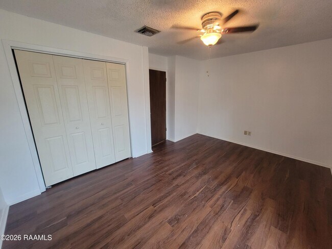 201 High Meadows Blvd