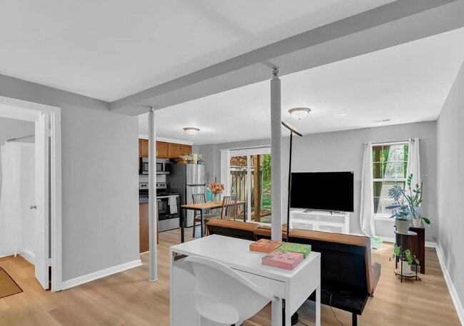 Photo - 1530 Ingram Terrace Unit 1