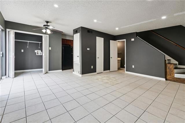 Photo - 241 Helen St