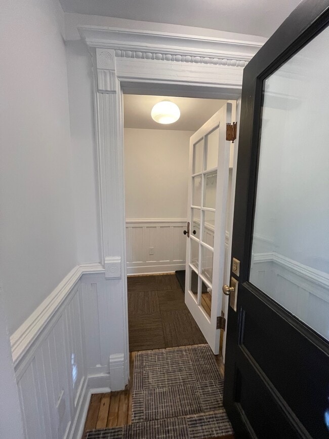 Building Photo - 130 Underhill Ave Unit #1