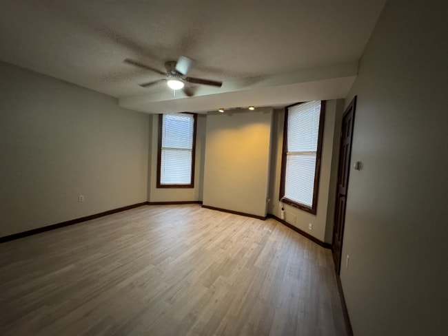 Photo - 2454 River Rd Unit 2