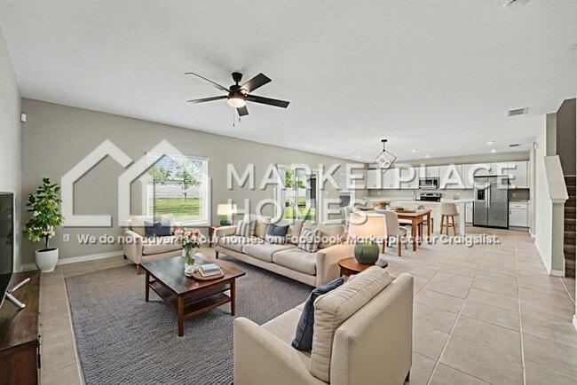 Photo - 2044 Rosewood Cir