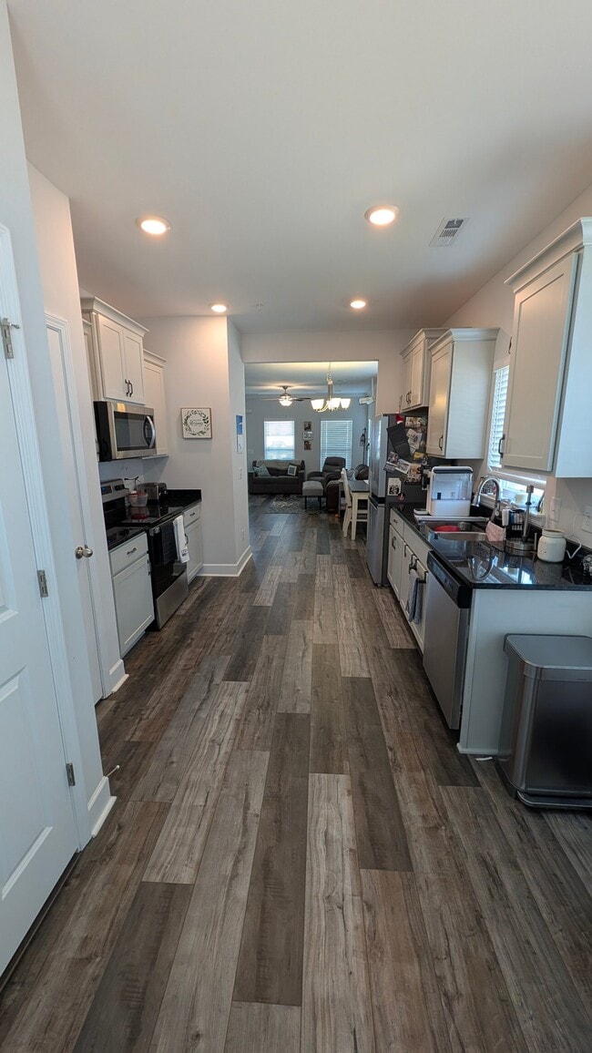 Photo - 531 Farmstead Ln