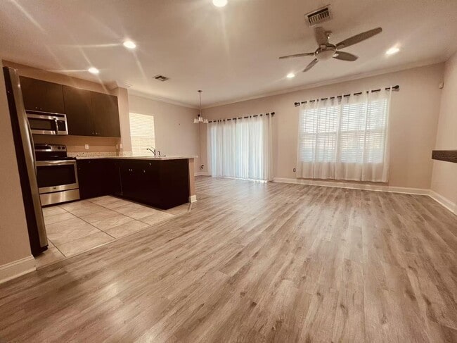 Photo - 1792 Via Sofia