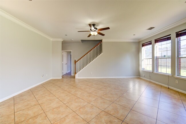 Photo - 5527 Gatesprings Ln